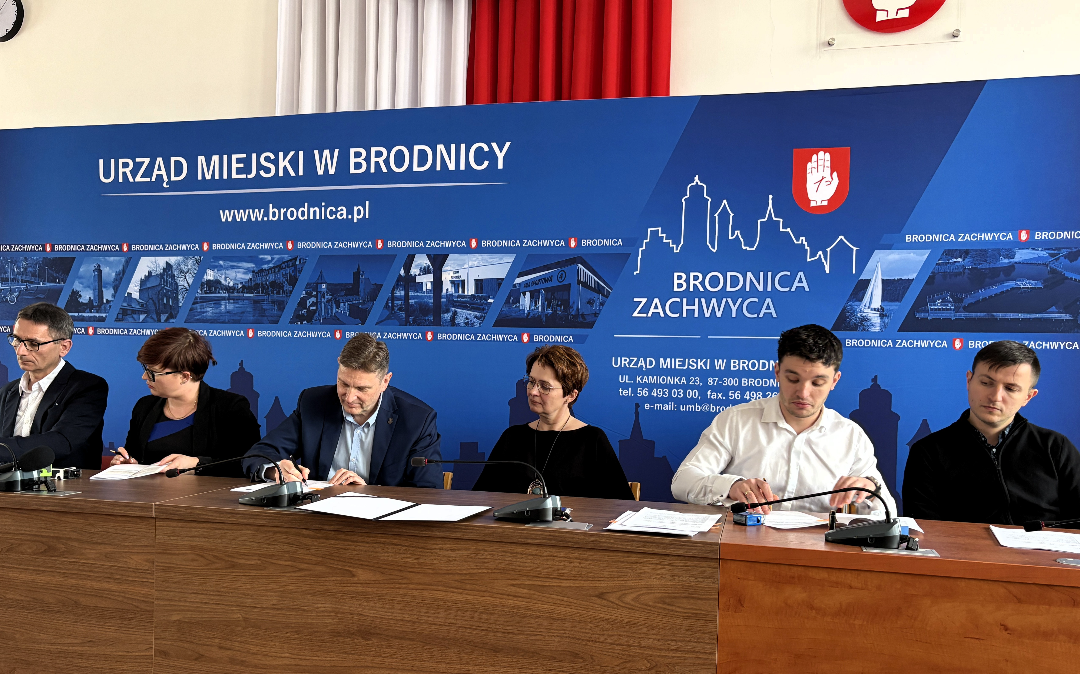 Podpisanie umowy na termomodernizację budynku Szkoły Podstawowej w Brodnicy